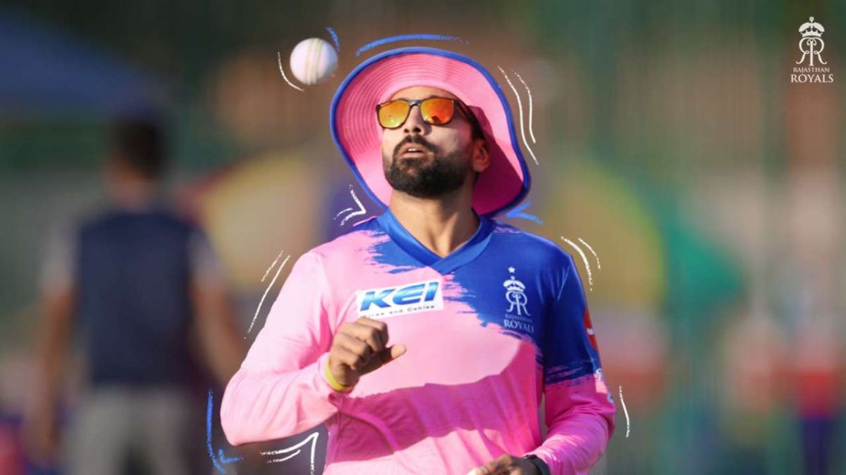Rajasthan Royal’s Fielding Coach Diagnosed With COVID-19