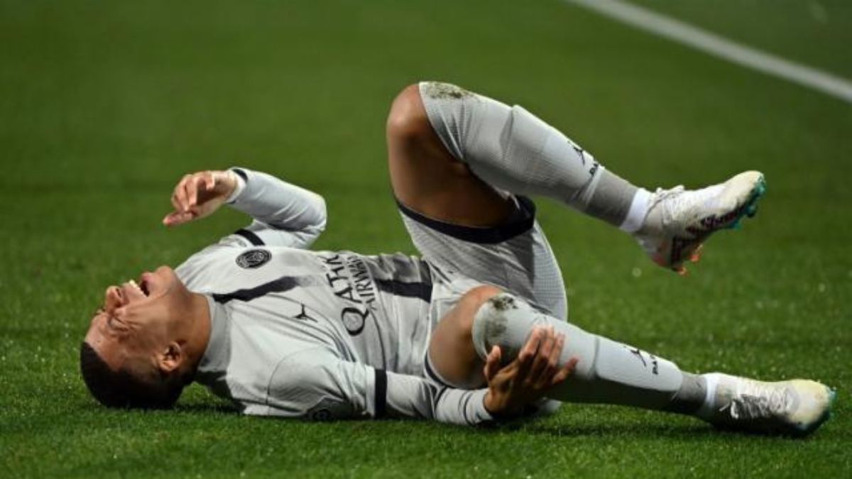 Kylian Mbappe Struggles With Double Penalty Miss And Injury In PSG Win