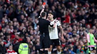Fulham Gets 3 Red Cards In FA Cup Match against Manchester United