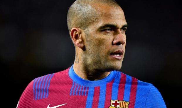 Dani Alves-football players with the most trophies